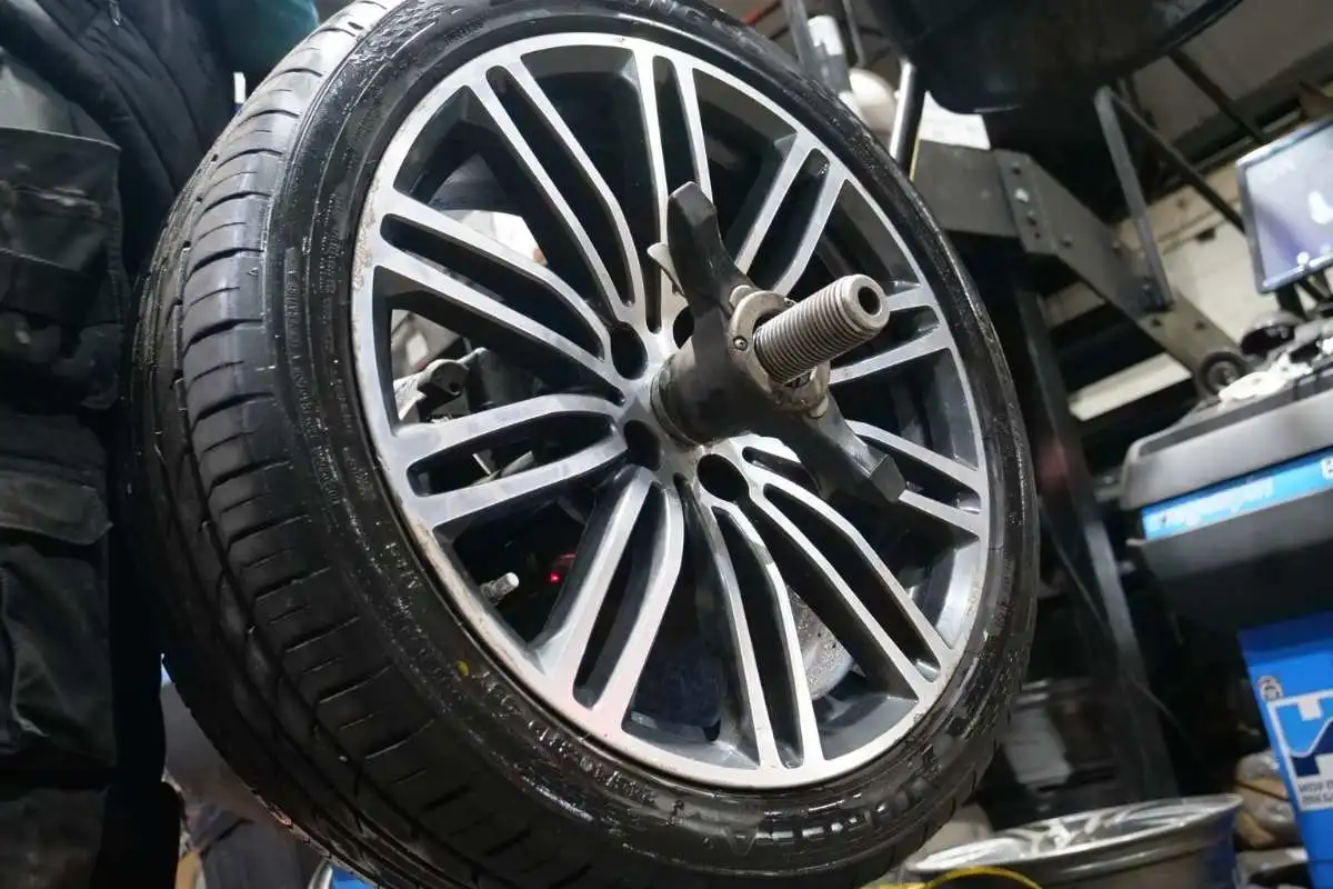 wheel alignment service in the manchester by hyde road